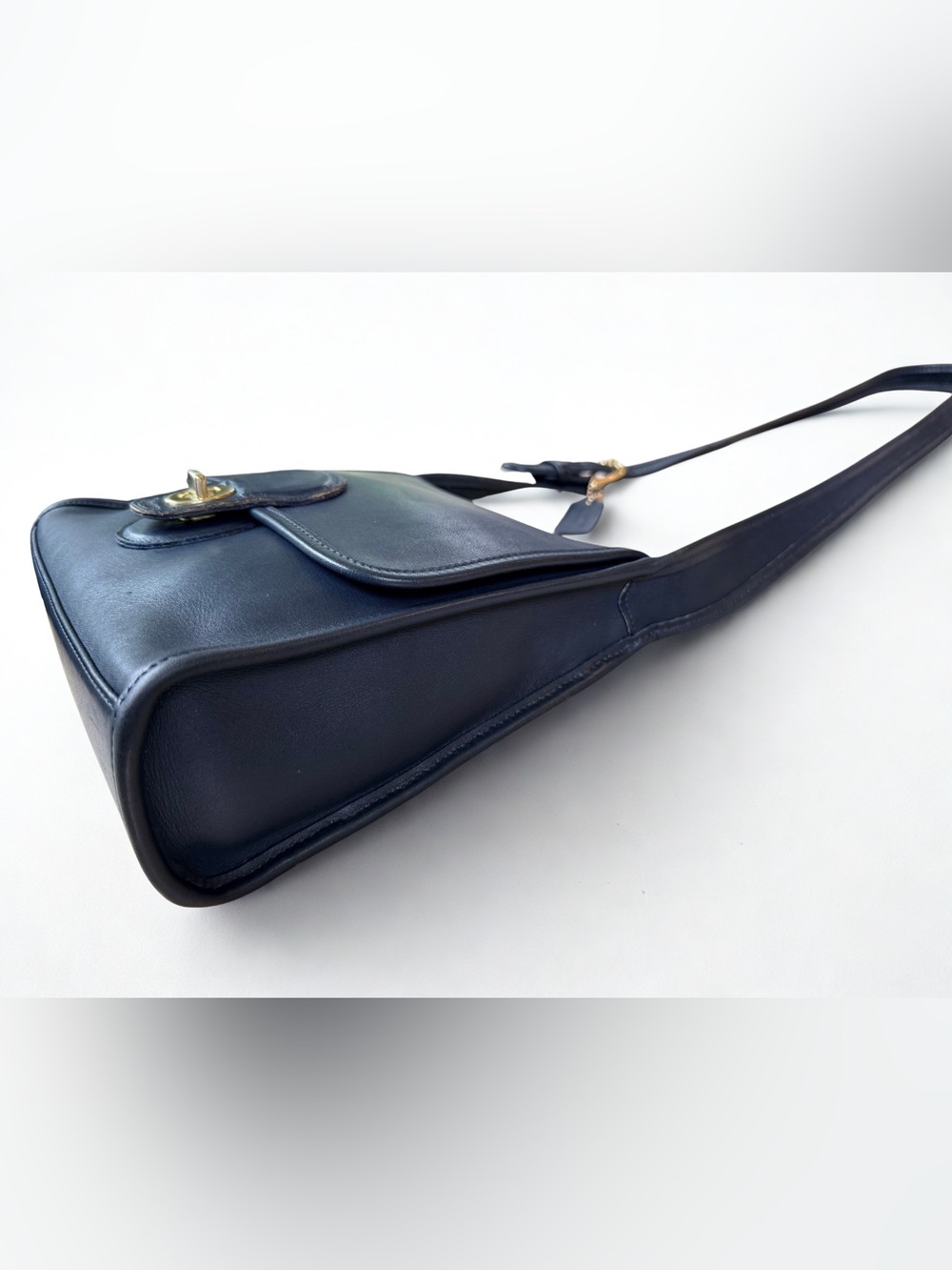 VINTAGE Coach Shelburne Flap 9038 Navy Blue Leather Crossbody + Dust Bag - MINT - Picture 4 of 14